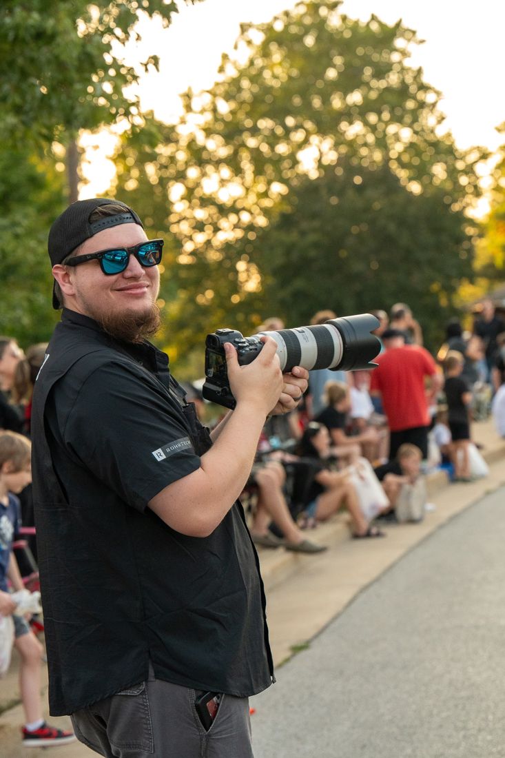 Shooting an outdoor event with a telephoto lens